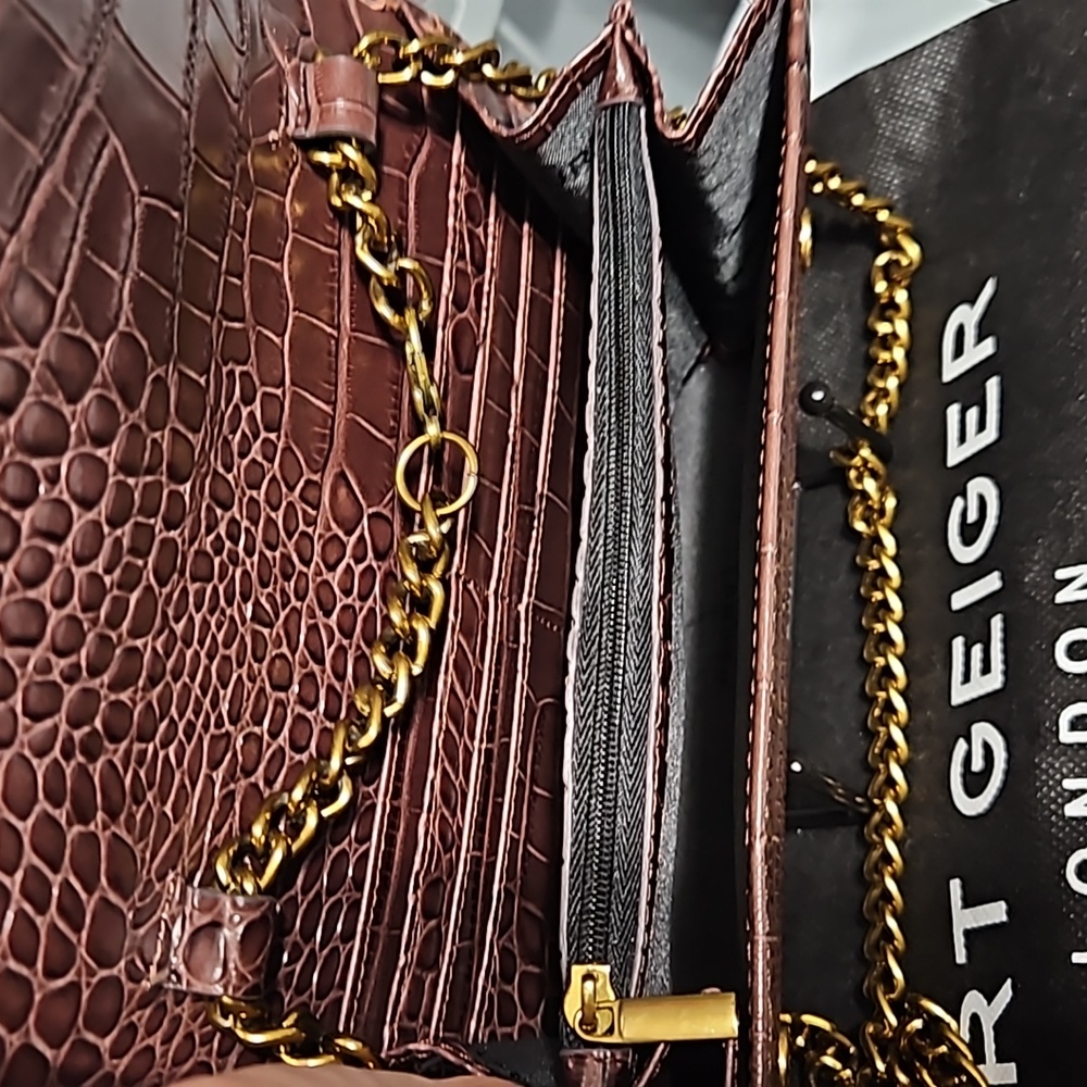 KURT GEIGER LONDON EUC Croc embossed wallet with crossbody chain and dust bag🔥 - Picture 6 of 8